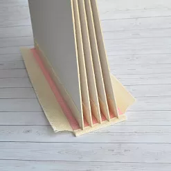 Переплет на 6 разворотов, с листами 25х25, цвет розовый, шаг 0,7 см