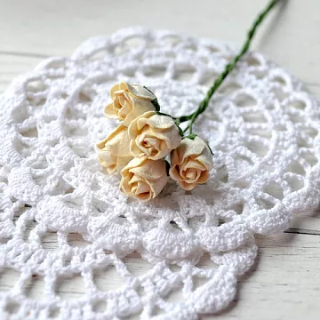 Букет роз с полуоткрытым бутоном "Молочный", 0,8 см, 5 шт (Craft)