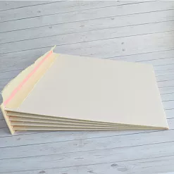 Переплет на 6 разворотов, с листами 25х25, цвет розовый, шаг 0,7 см