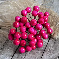 Букет ягод "Рябинка фуксия", 40 шт