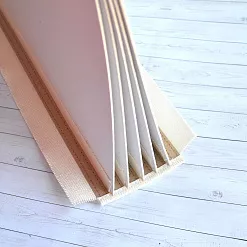 Переплет на 6 разворотов, с листами 30х30, цвет крафт, шаг 1 см