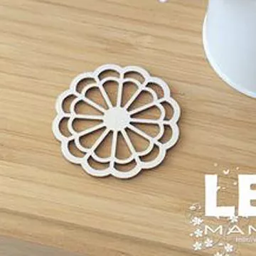 Украшение из чипборда "Ажурный круг" (LeoMammy) Украшение из чипборда "Ажурный круг" (LeoMammy)