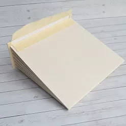 Переплет на 7 разворотов, с листами 15х15, цвет жемчуг, шаг 0,7 см Переплет на 7 разворотов, с листами 15х15, цвет жемчуг, шаг 0,7 см