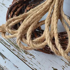 Шнур джутовый, толщина 0,5 см (Китай) Шнур джутовый, толщина 0,5 см (Китай)