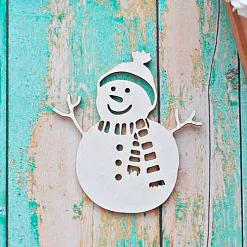 Украшение из чипборда "Снеговик" (ScrapКрым) Украшение из чипборда "Снеговик" (ScrapКрым)