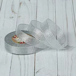 Лента парчовая "Серебряная", ширина 2 см, длина 23 м (АртУзор) Лента парчовая "Серебряная", ширина 2 см, длина 23 м (АртУзор)