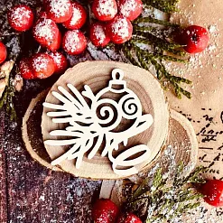 Чипборд "Новогодний шарик с серпантином на ветке", 4,7х4,4 см (WoodHome)