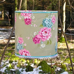 Отрез ткани 50х70 см "Цветочный мотив, цвет зеленый" (Tilda) Отрез ткани 50х70 см "Цветочный мотив, цвет зеленый" (Tilda)